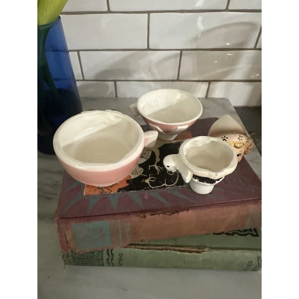 Vintage Enesco Dutch Girl Stacking Measuring Cups Ceramic Japan Mid Century 1950
